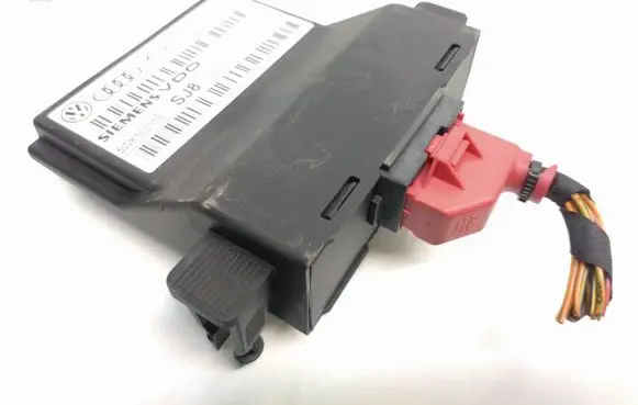 Volkswagen Touran I Gateway control module 1K0907530L 1K0907951
