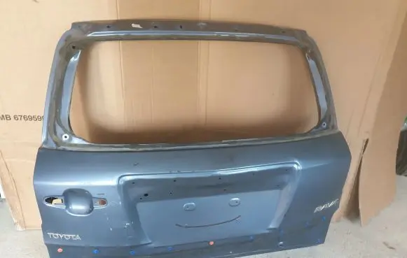 Toyota RAV 4 (XA30) Tailgate/trunk/boot lid 6700542351