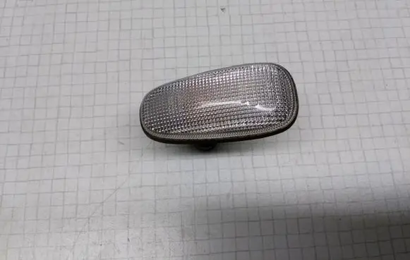 Opel Astra G Front fender indicator light 90560403