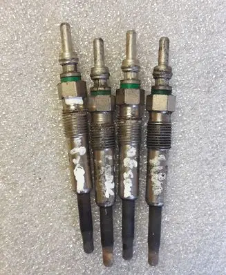 Renault Scenic II - Grand scenic II Glow plug 8200464077