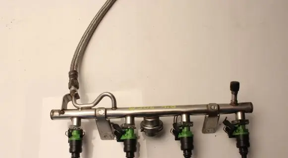 Mercedes-Benz C W203 Fuel main line pipe