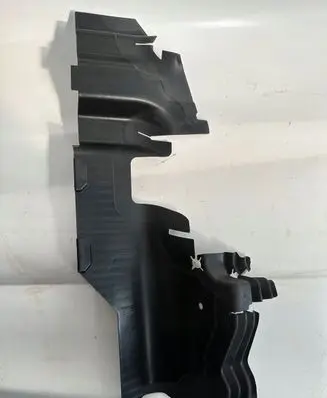 Audi A3 S3 8P Intercooler air channel guide 8Y0121284L