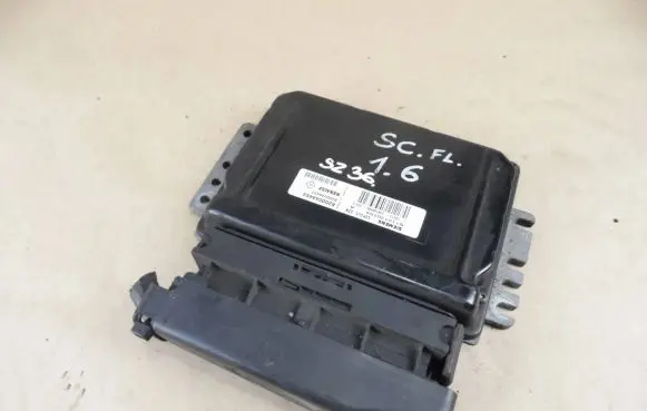 Renault Scenic I Engine control unit/module 8200044453 S110130104 8200044437