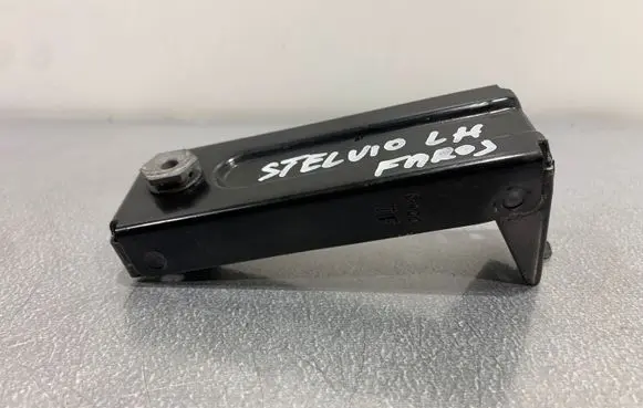 Alfa Romeo Stelvio Headlight/headlamp mounting bracket B4227
