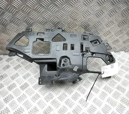 Polestar 2 Front bumper mounting bracket 31663669