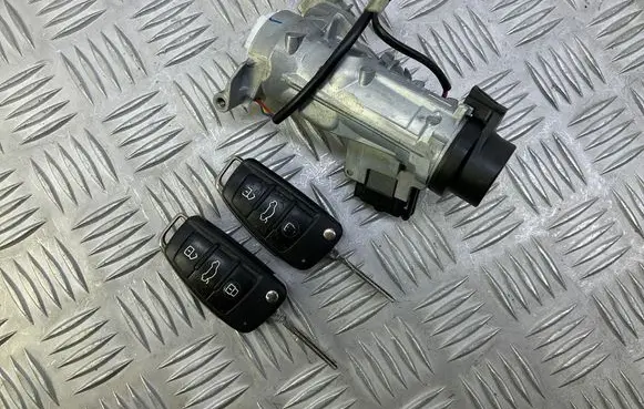 Audi Q3 8U Ignition lock 1K0905851 5K0905865 1K0953527