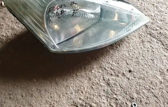 Ford Focus Headlight/headlamp