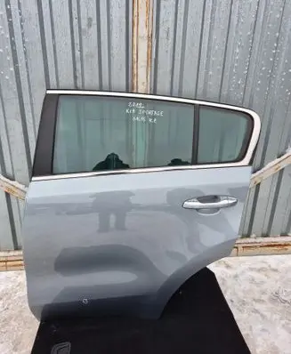 KIA Sportage Rear door 