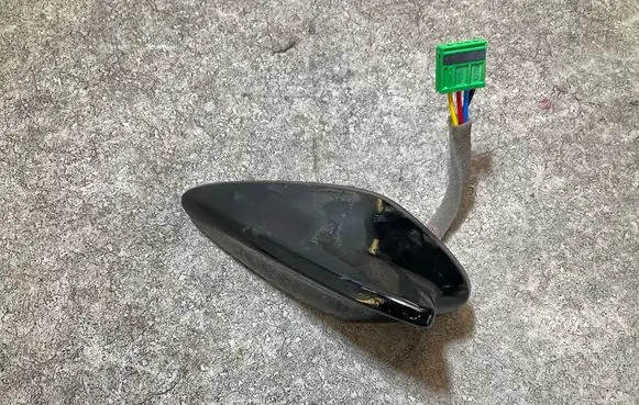 Hyundai Kona II Aerial GPS antenna 96210BE400 TG210137 0000090