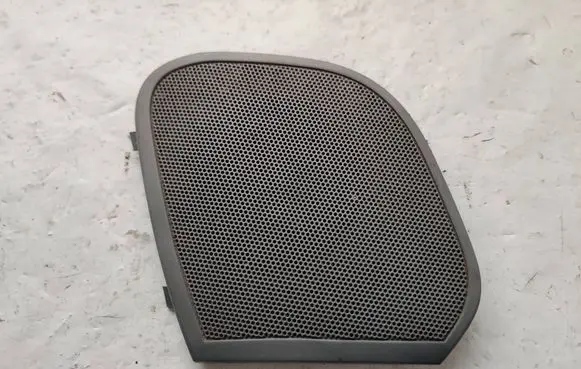 Side speaker trim/cover