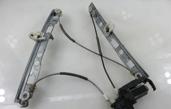 Renault Megane II Front door window regulator with motor 