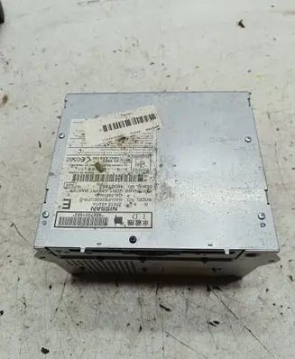 Nissan Navara D40 Navigation unit CD/DVD player 25915 46001952 9587001952