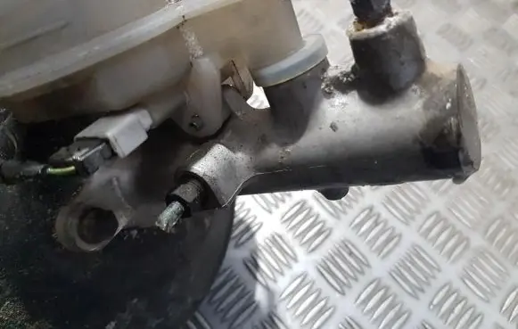 Mitsubishi Galant Master brake cylinder