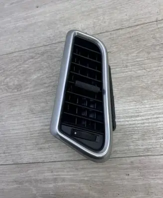 Porsche Panamera (971) Rear air vent grill 971819203C