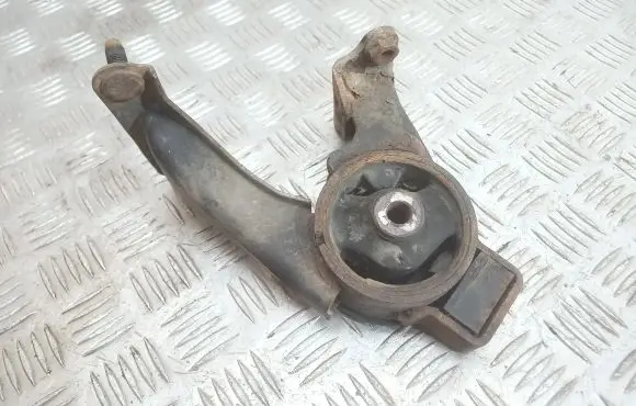 Toyota Corolla Verso E121 Engine mount bracket