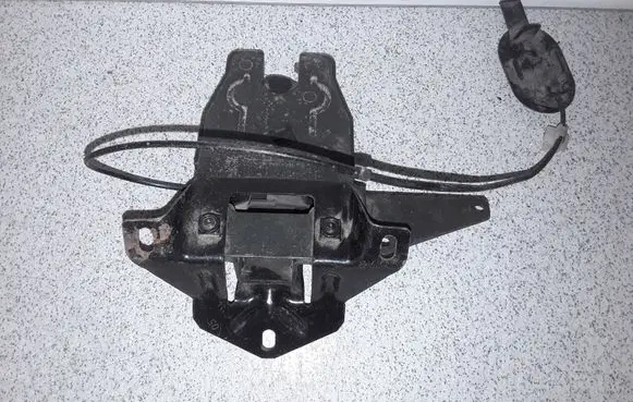 BMW 5 E39 Tailgate/trunk/boot lock/catch/latch 8168892