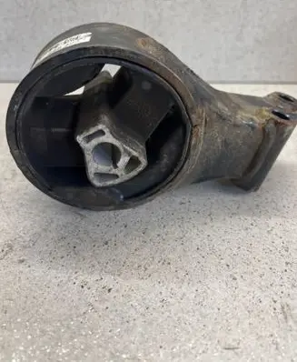 Opel Insignia A Engine mount bracket 13228303