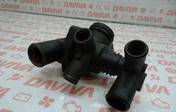 Ford Transit Thermostat/thermostat housing BK2Q-8594-AA BK2Q-8A856-AB