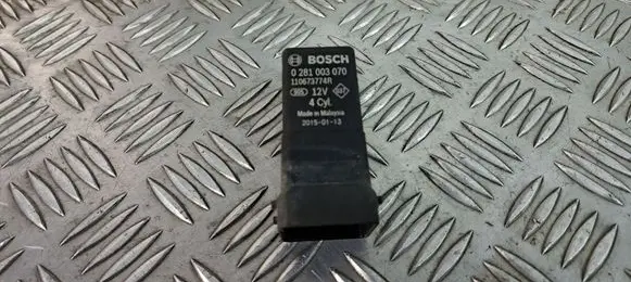 Nissan X-Trail T32 Glow plug pre-heat relay 110673774R