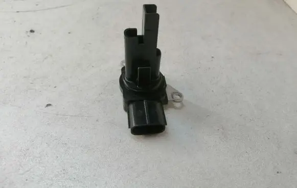 Toyota Prius+ (ZVW40) Mass air flow meter 222040V020 VN1974005380 09N27