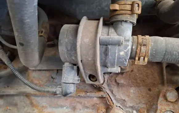 Volkswagen Golf V Electric auxiliary coolant/water pump