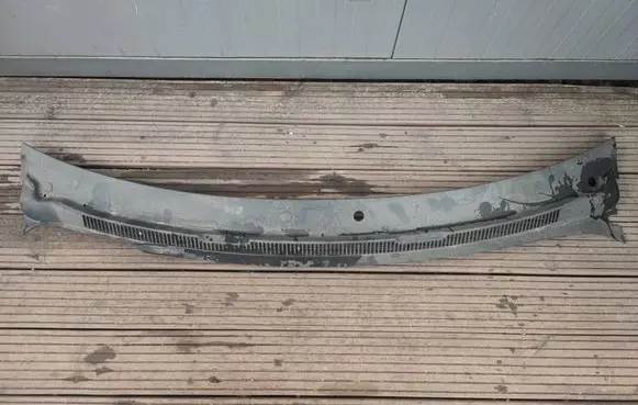 Volkswagen Multivan T6 Wiper trim 7E0819403A