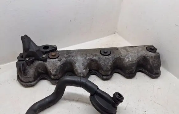 Volkswagen Transporter - Caravelle T4 Rocker cam cover 