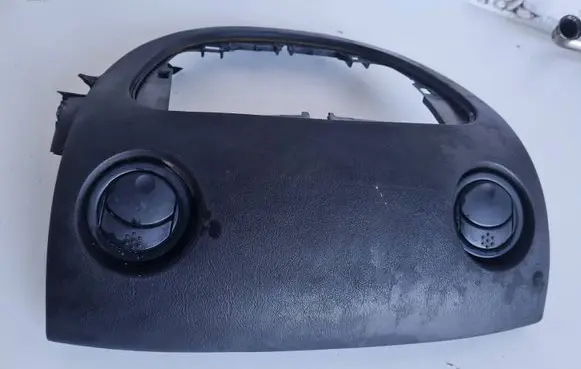 Dashboard lower bottom trim panel