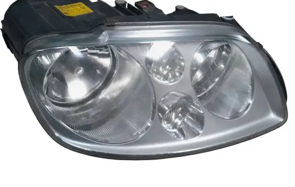 Volkswagen Touran I Headlight/headlamp 1T0941006F
