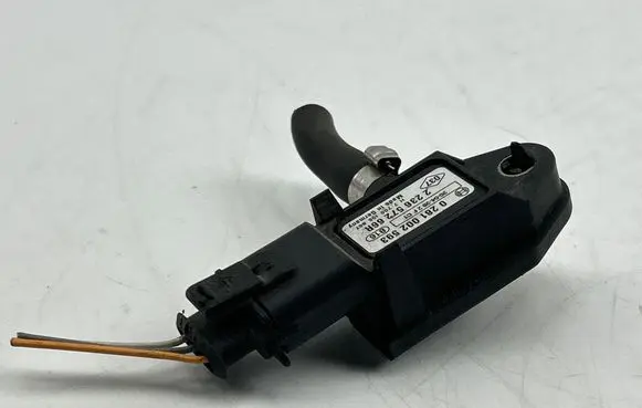 Opel Vivaro Air pressure sensor 0281002593 223657266R 7700105867