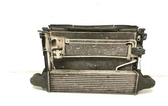 Mercedes-Benz E W212 Radiator set A2045003603