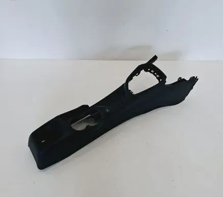 Peugeot 2008 II Center console 