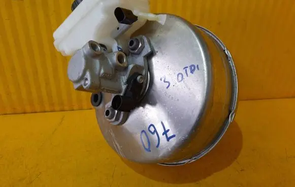 Volkswagen Touareg III Electric power steering pump 
