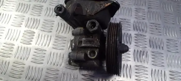 Subaru Legacy Power steering pump 