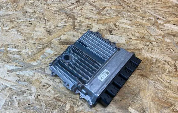 BMW 7 G11 G12 Engine control unit/module 9894915