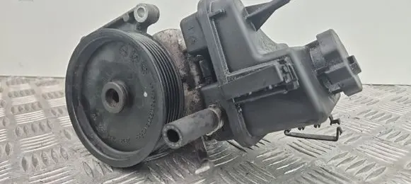 Mercedes-Benz C W204 Power steering pump A0064661501 7693900509