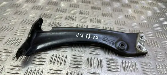 Fender mounting bracket
