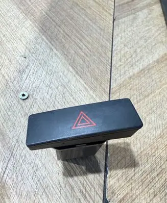 Chevrolet Epica Hazard light switch 864W01404