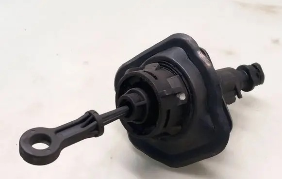 Volvo V70 Clutch slave cylinder T170222