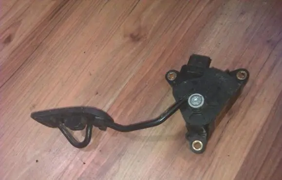 Nissan Micra Accelerator throttle pedal 18002ax605
