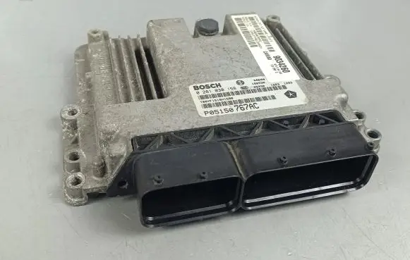 Jeep Grand Cherokee Engine control unit/module 0281030158 P051506767AC