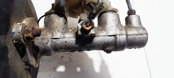 Mazda 121 Master brake cylinder