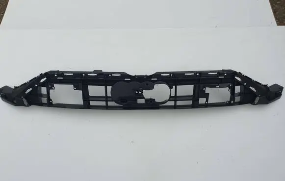 Audi A7 S7 4K8 Front bumper upper radiator grill 4K8807233C