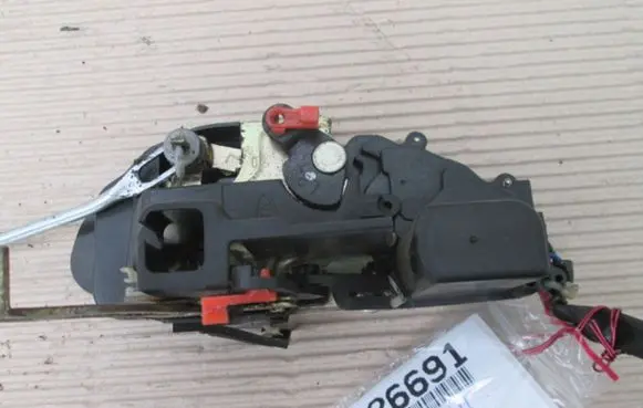 KIA Carnival Front door lock