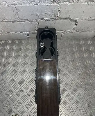 Cup holder front