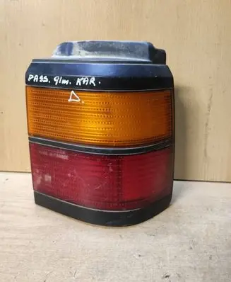 Volkswagen PASSAT B3 Rear/tail lights 333945257
