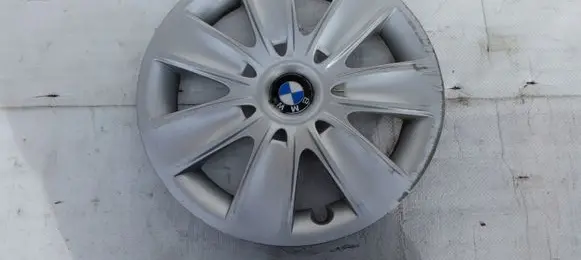 BMW 3 E90 E91 R16 wheel hub/cap/trim 6760469