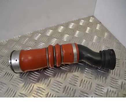 BMW 5 F10 F11 Intercooler hose/pipe 7583728