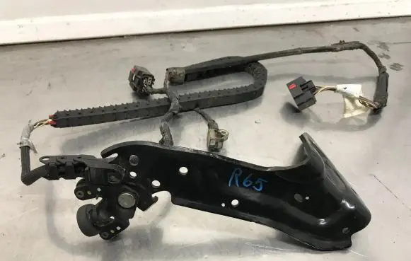 Chrysler Town u0026 Country V Sliding door wiring loom P68078885AB