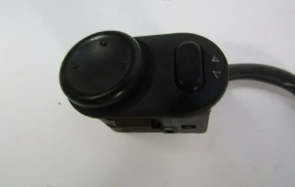 Opel Vectra B Wing mirror switch 90504165L